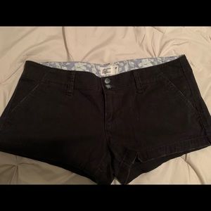 Womens American Eagle size 6 shorts, Black